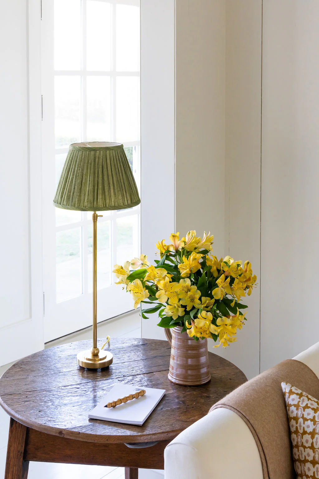 Bryant Table Lamp with Adjustable Height - Image 4
