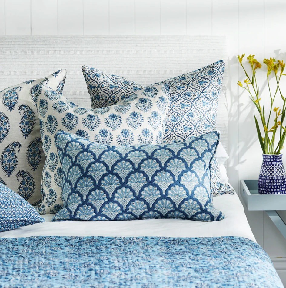 St Tropez Riviera Linen Cushion 14" x 22" - Image 3