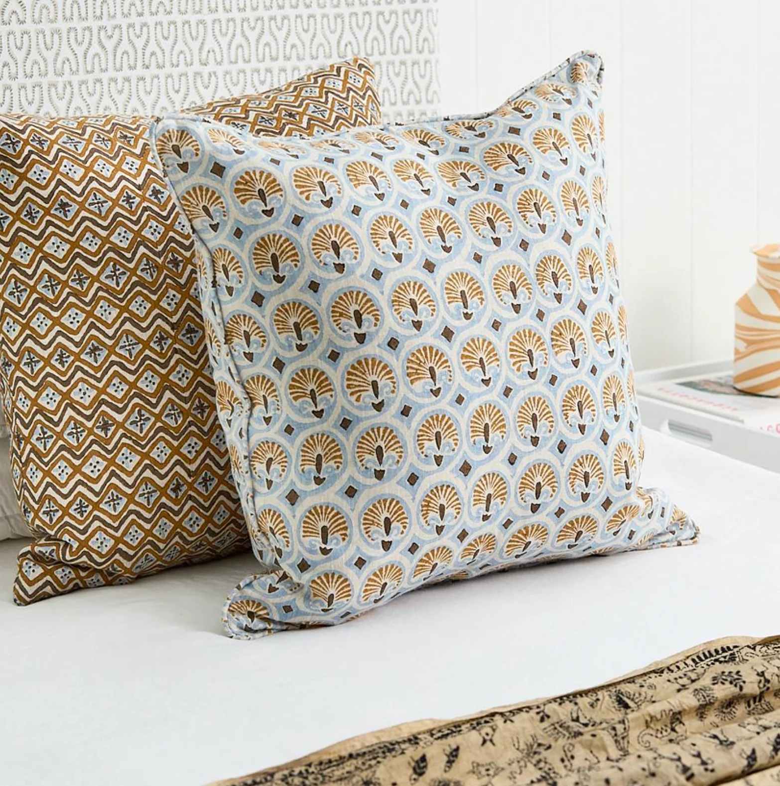 Valencia Sahara Linen Cushion 20" x 20" - Image 3
